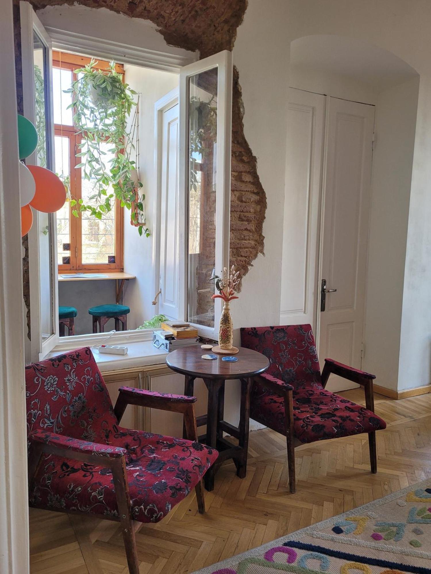 Friends Hostel Tbilissi Extérieur photo