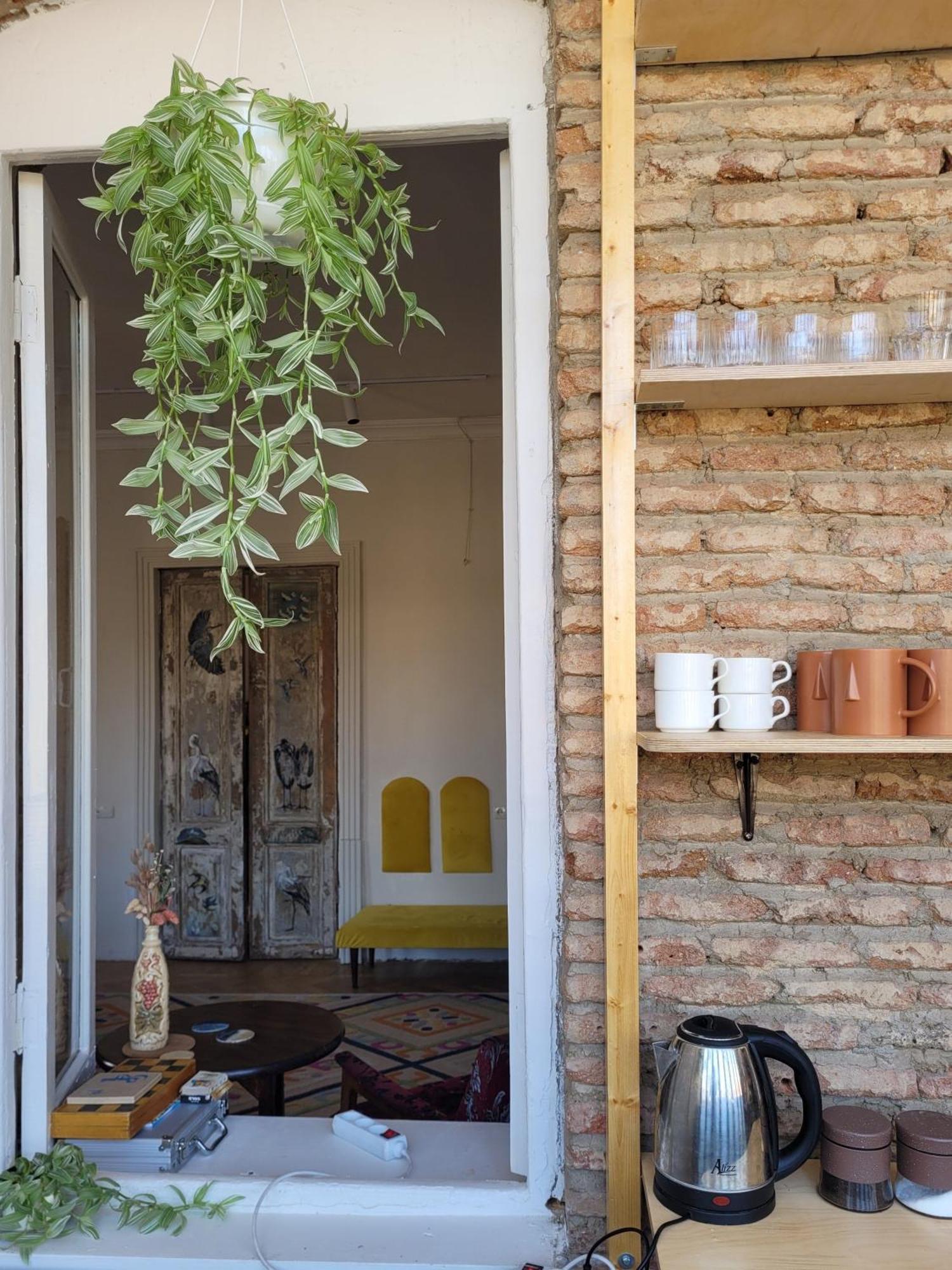 Friends Hostel Tbilissi Extérieur photo