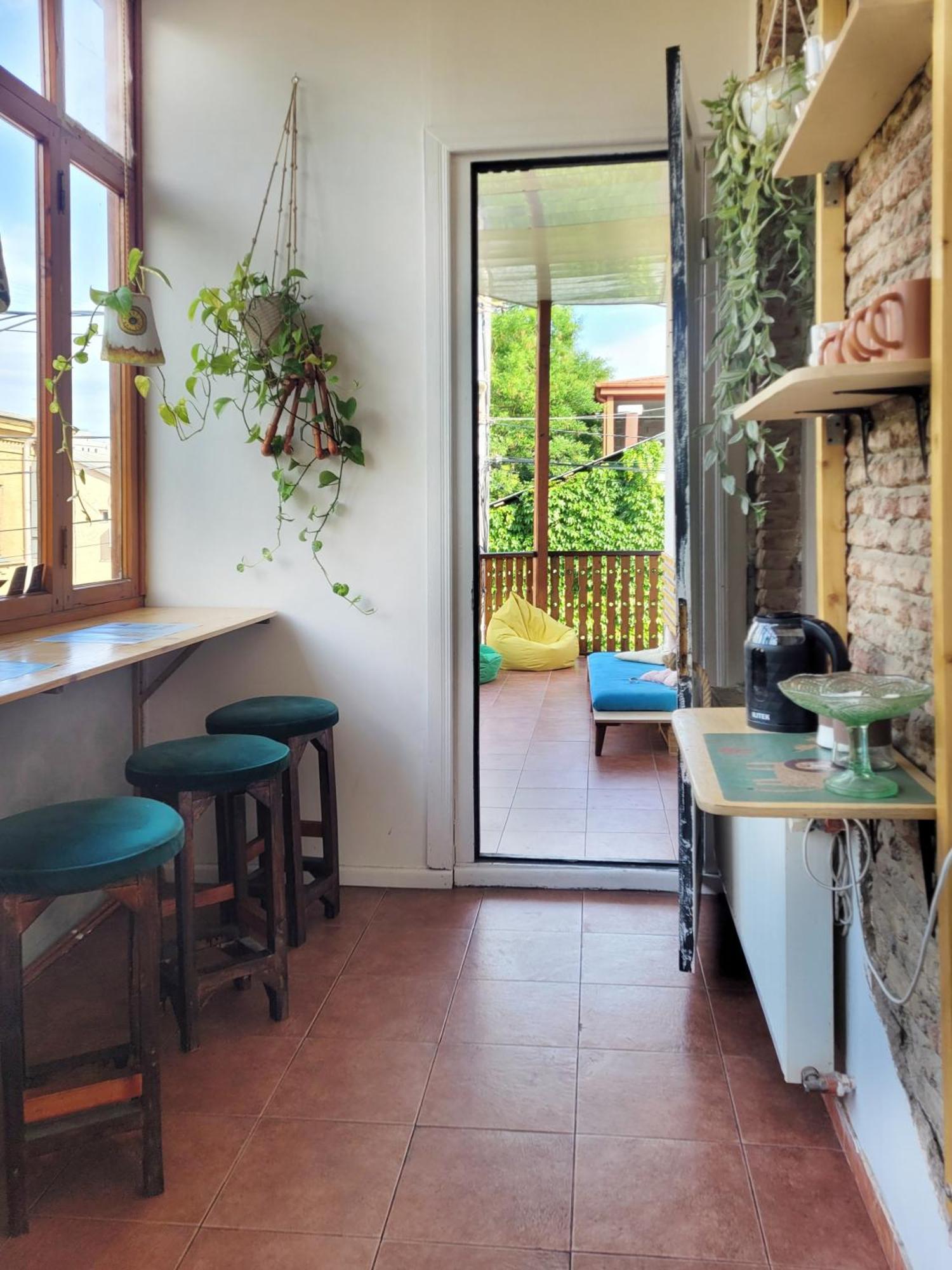 Friends Hostel Tbilissi Extérieur photo