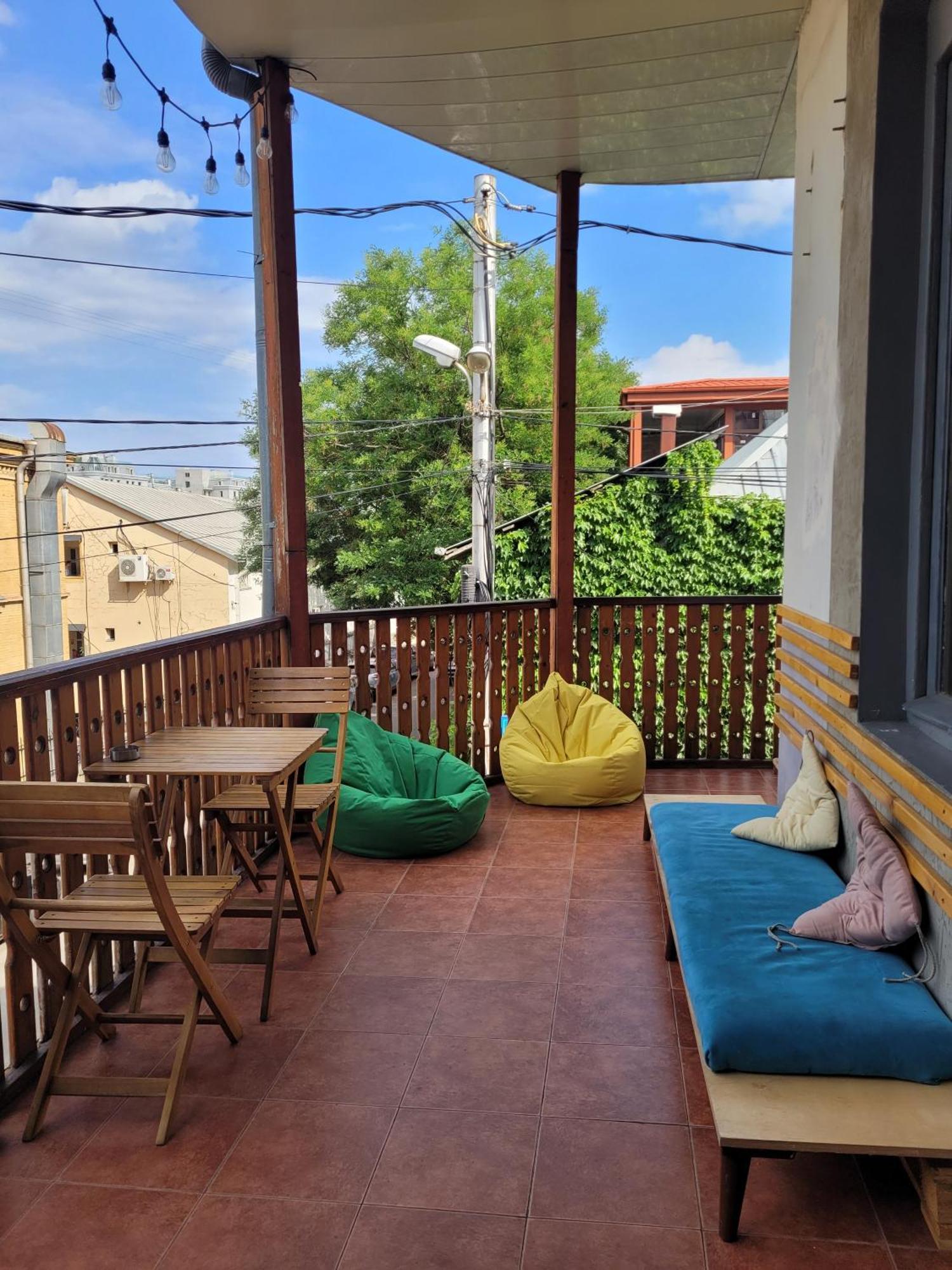 Friends Hostel Tbilissi Extérieur photo